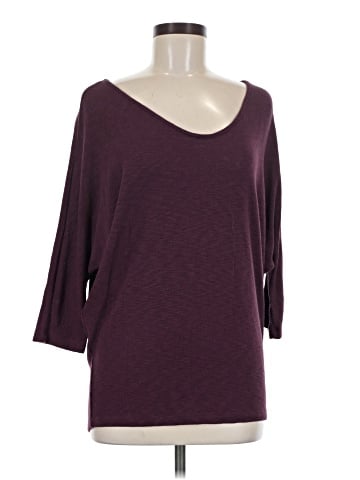 Laila Jayde Pullover Sweater (view 1)