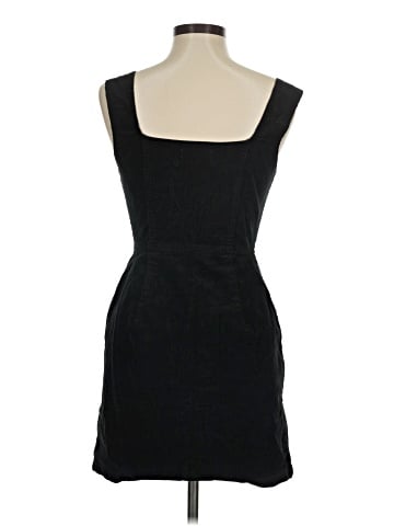 Urban Outfitters Casual Dress (view 2)