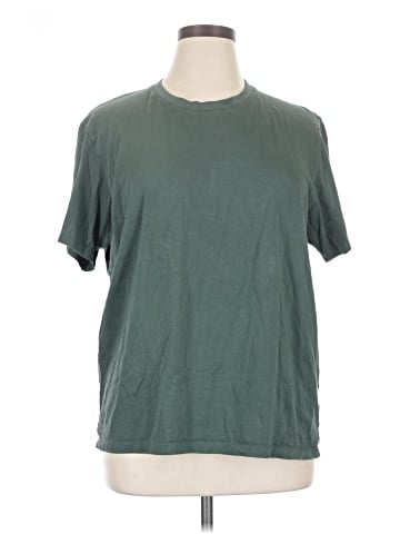 Uniqlo Short Sleeve T-Shirt (view 1)