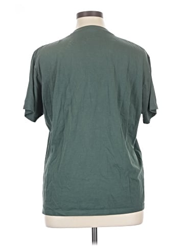 Uniqlo Short Sleeve T-Shirt (view 2)