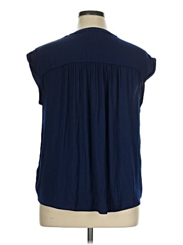 Maison d' Amelie Sleeveless Blouse (view 2)
