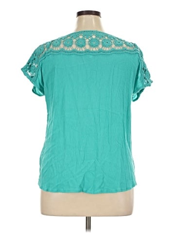 Claudia Richard Short Sleeve T-Shirt (view 2)