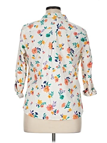 Croft & Barrow 3/4 Sleeve Button-Down Shirt (view 2)