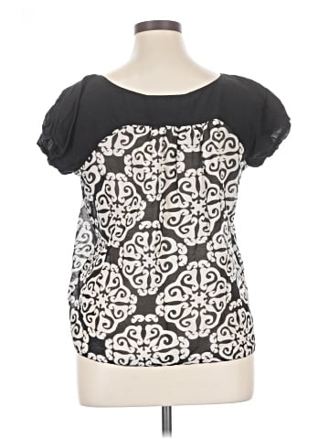 Studio M Short Sleeve Top (view 2)