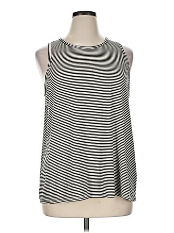 Old Navy Sleeveless T-Shirt (view 1)