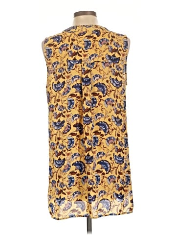 DR2 Sleeveless Blouse (view 2)