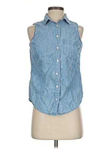 St. John's Bay Sleeveless Button-Down Shirt (view 1)