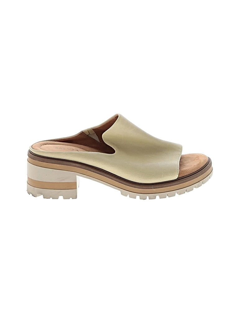 Pre-owned Salvia Sandals In Tan