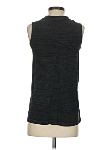Nike Sleeveless T-Shirt (view 2)