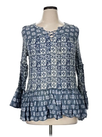 True Craft 3/4 Sleeve Blouse (view 1)