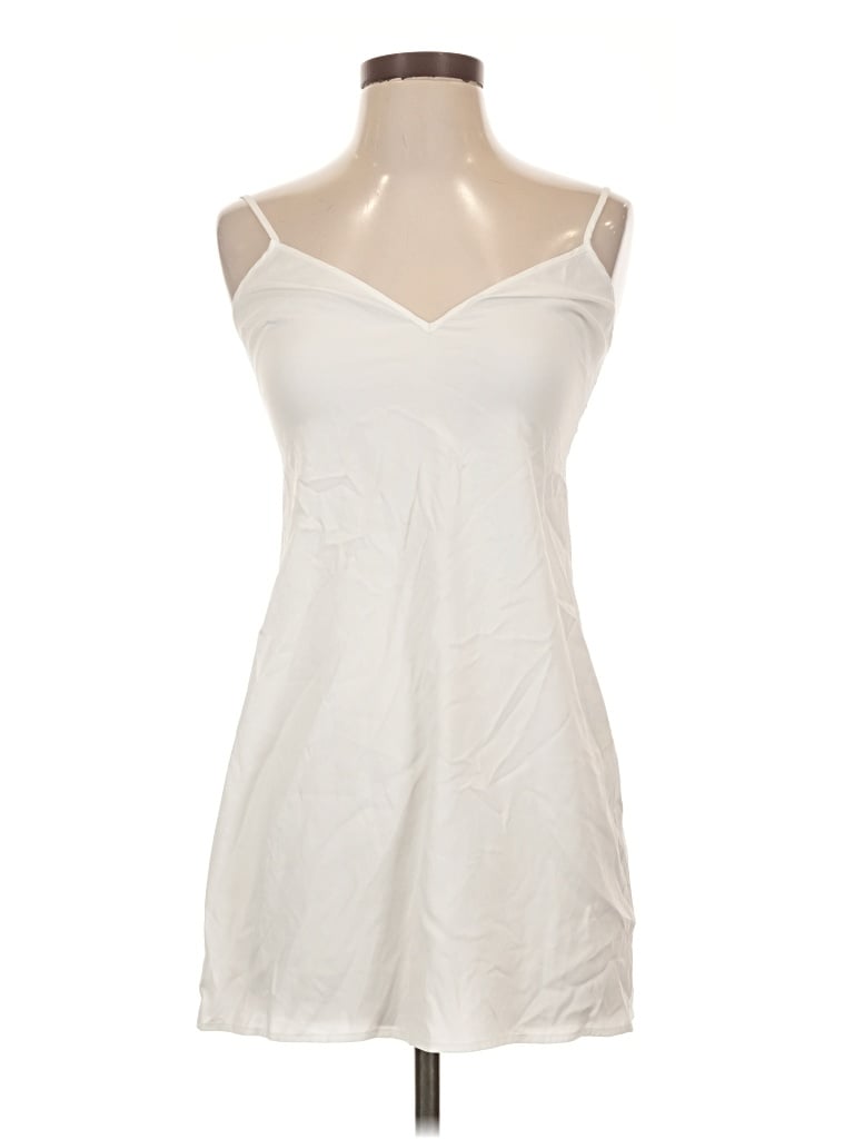 Pre-owned Bebe Casual Dress In Ivory