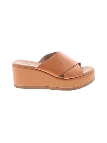 Susina Wedges (view 1)