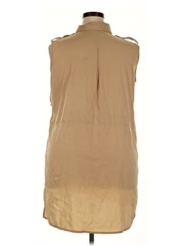 FASHION TO FIGURE Sleeveless Button-Down Shirt (view 2)
