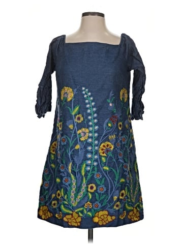 Alice + Olivia Casual Dress (view 1)