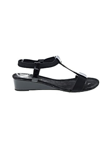Madeline Stuart Wedges (view 1)
