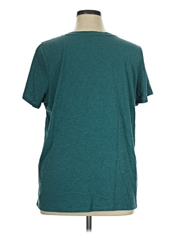 Maurices Short Sleeve T-Shirt (view 2)