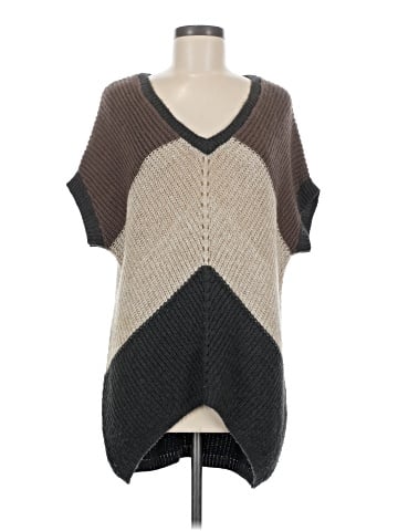 Romeo & Juliet Couture Poncho (view 1)