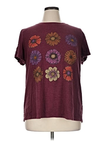 Maurices Short Sleeve T-Shirt (view 1)