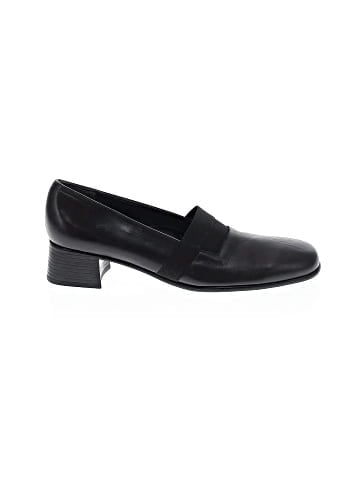 Munro American Heels (view 1)