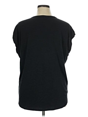 Maurices Sleeveless T-Shirt (view 2)