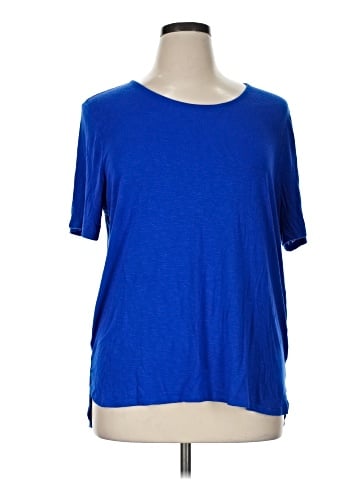 Chico's Short Sleeve T-Shirt (view 1)