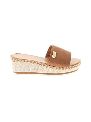 Unbranded Wedges (view 1)