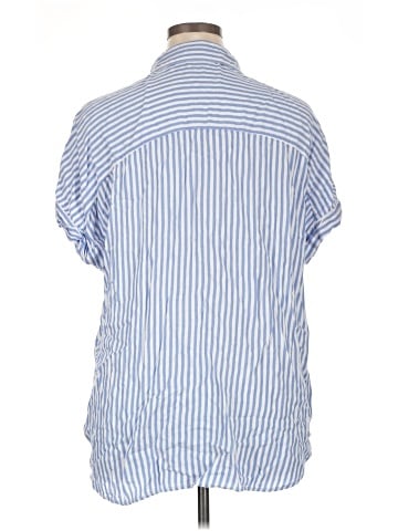BeachLunchLounge Short Sleeve Button-Down Shirt (view 2)