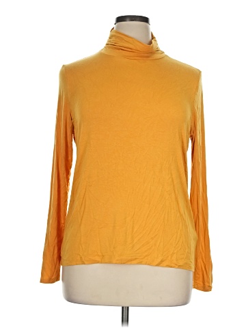 Leo & Nicole Long Sleeve Turtleneck (view 1)
