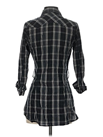 Twenty One Long Sleeve Button-Down Shirt (view 2)