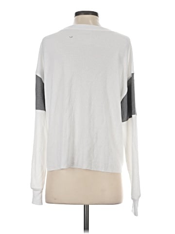 Hollister Long Sleeve T-Shirt (view 2)