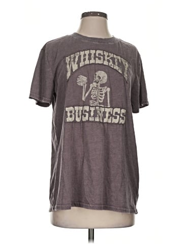Maurices Short Sleeve T-Shirt (view 1)