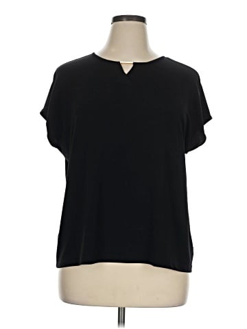 Liz Claiborne Short Sleeve T-Shirt (view 1)