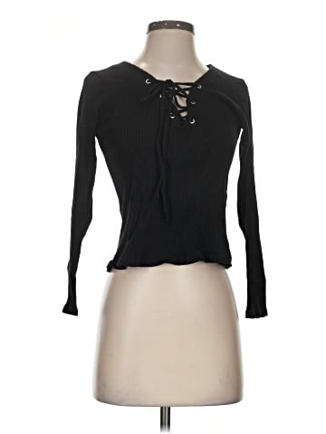 Trafaluc by Zara Long Sleeve T-Shirt (view 1)