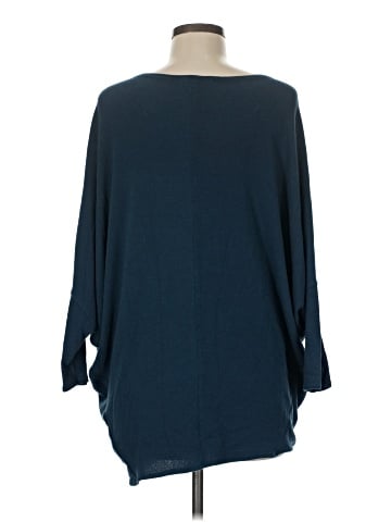 Jolie Poncho (view 2)