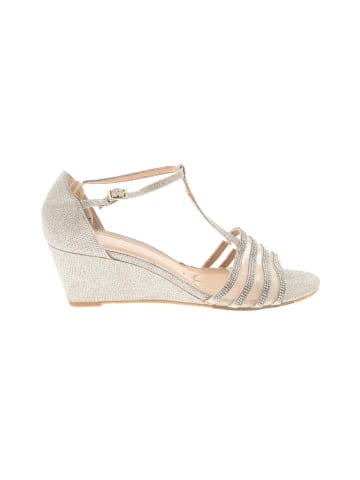 The Touch Of Nina Wedges (view 1)