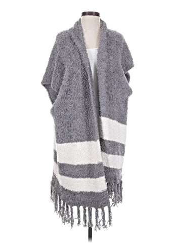 Easel Poncho (view 1)