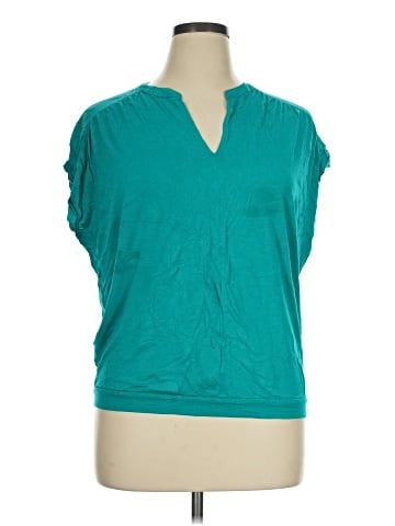 MNG Basics Short Sleeve T-Shirt (view 1)