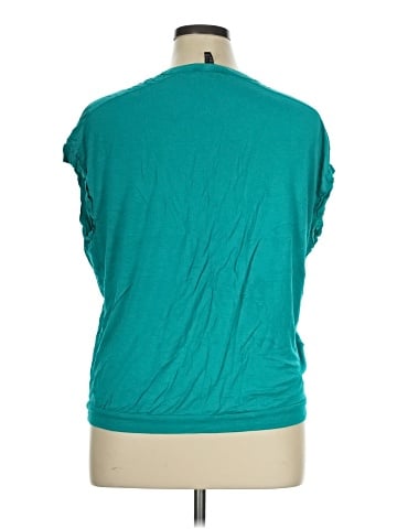 MNG Basics Short Sleeve T-Shirt (view 2)