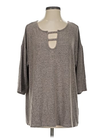 Simply Noelle Pullover Sweater (view 1)