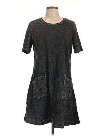 Jess & Jane Casual Dress (view 1)