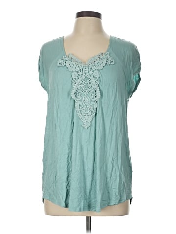 Maurices Short Sleeve T-Shirt (view 1)