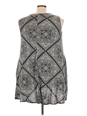Agnes & Dora Sleeveless T-Shirt (view 2)