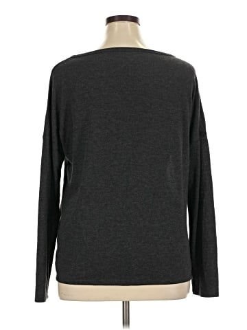 Victoria's Secret 3/4 Sleeve T-Shirt (view 2)