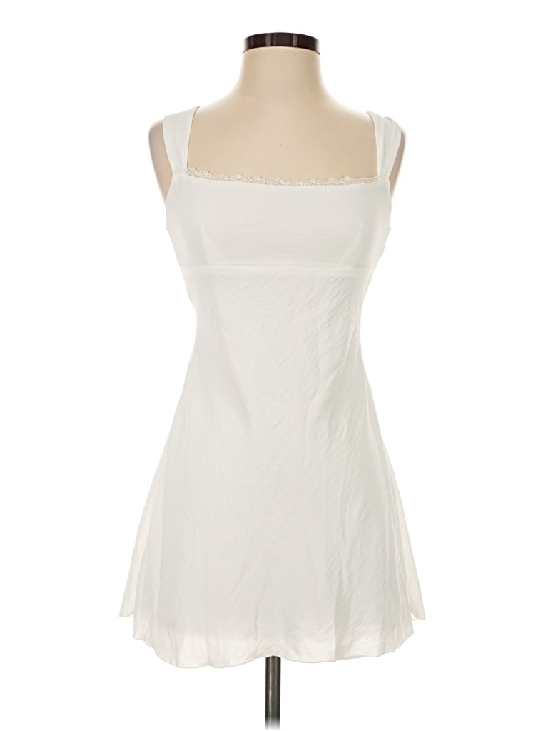 Pre-owned Lucy In The Sky Cocktail Dress In White