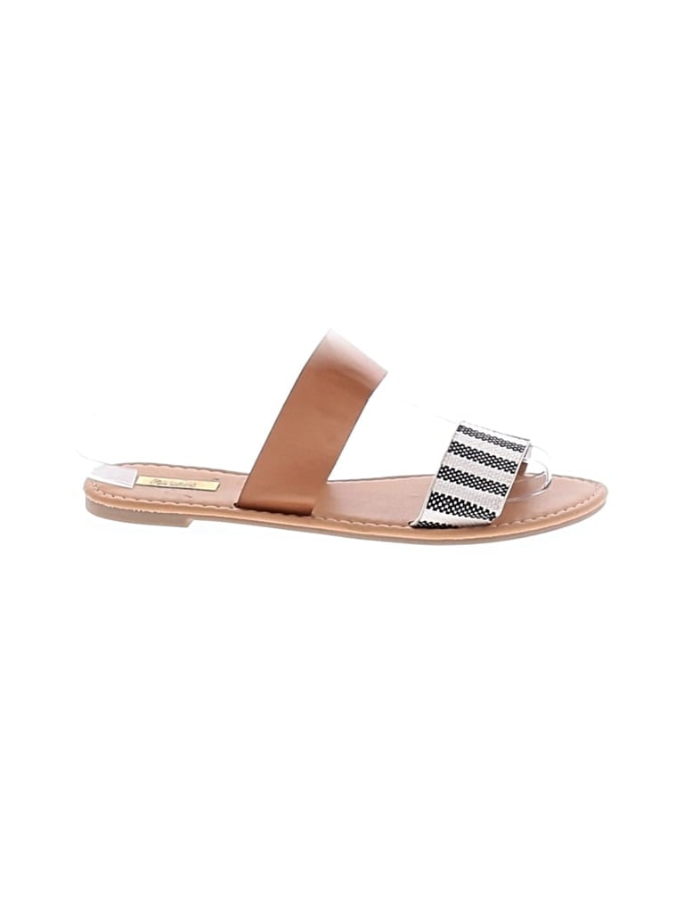 Pre-owned Qupid Sandals In Tan