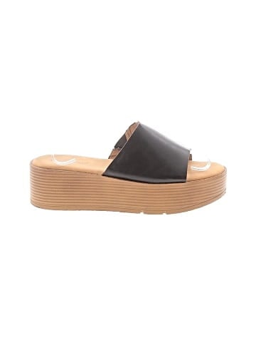 Pierre Dumas Wedges (view 1)