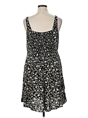 Old Navy Casual Dress (view 2)