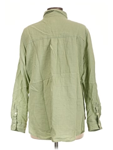Universal Thread Long Sleeve Button-Down Shirt (view 2)