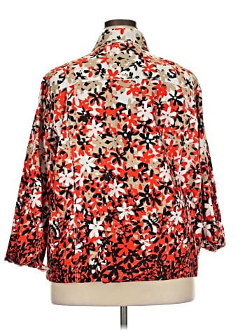 Draper's & Damon's 3/4 Sleeve Button-Down Shirt (view 2)