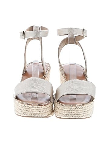 Kelly & Katie Wedges (view 2)
